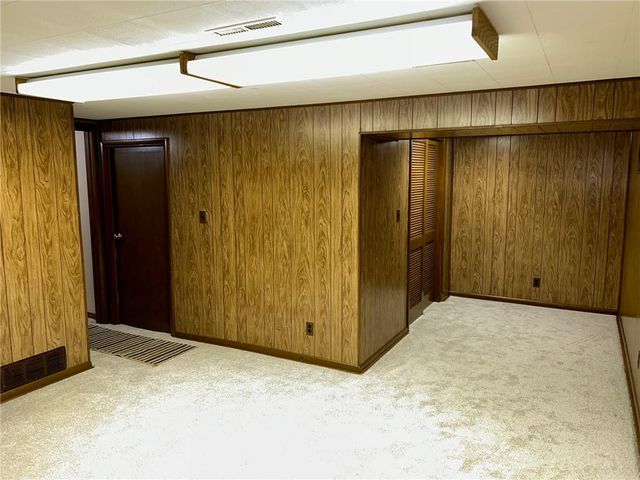 3700 Randall Drive, Independence, MO 64055