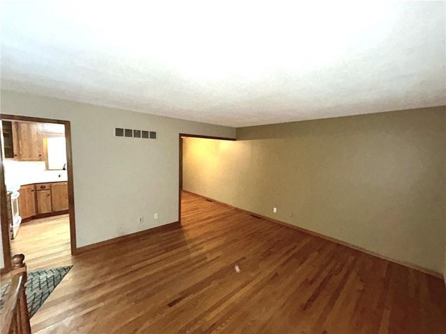 3700 Randall Drive, Independence, MO 64055