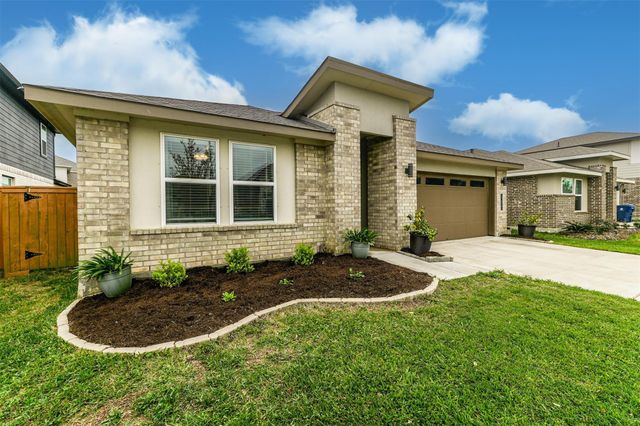 13005 Oleander Bay Lane, La Marque, TX 77568