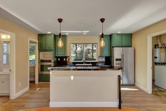 17296 Oscar Dr, Grass Valley, CA 95949