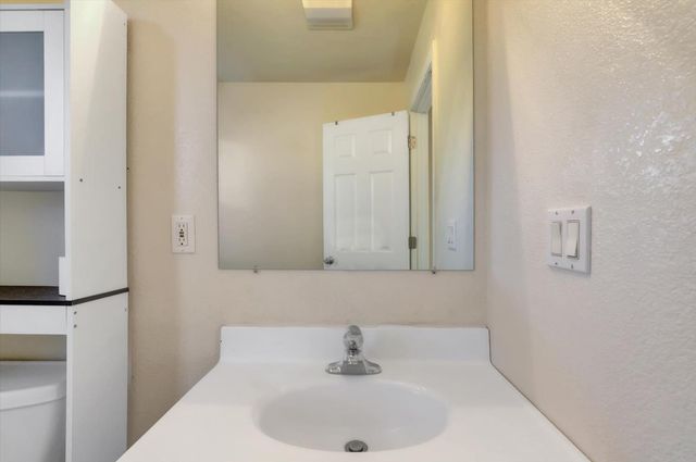 17296 Oscar Dr, Grass Valley, CA 95949