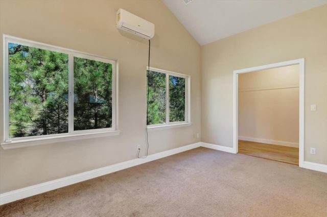 17296 Oscar Dr, Grass Valley, CA 95949