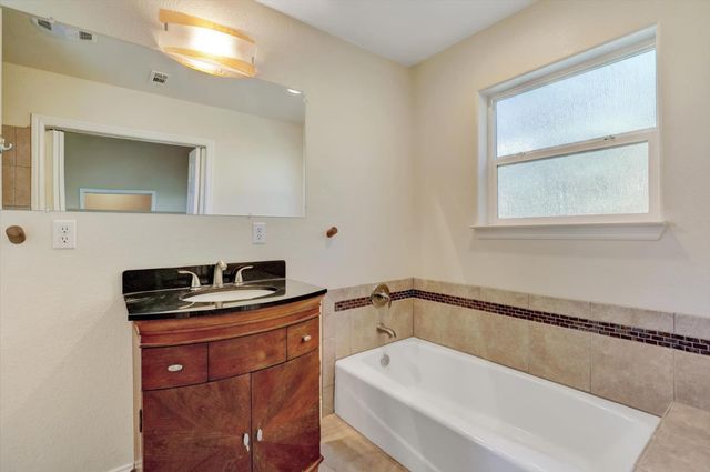 17296 Oscar Dr, Grass Valley, CA 95949