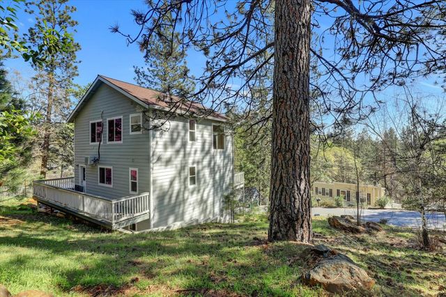 17296 Oscar Dr, Grass Valley, CA 95949