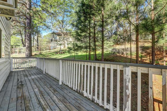 17296 Oscar Dr, Grass Valley, CA 95949