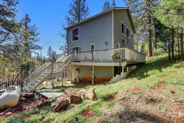17296 Oscar Dr, Grass Valley, CA 95949