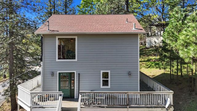 17296 Oscar Dr, Grass Valley, CA 95949