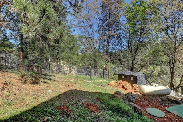 17296 Oscar Dr, Grass Valley, CA 95949