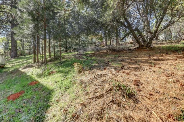 17296 Oscar Dr, Grass Valley, CA 95949