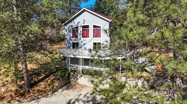 17296 Oscar Dr, Grass Valley, CA 95949