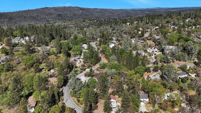 17296 Oscar Dr, Grass Valley, CA 95949