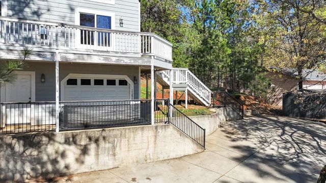 17296 Oscar Dr, Grass Valley, CA 95949