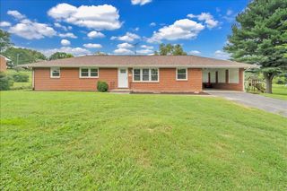 144 Maple AVE, Troutville, VA 24175