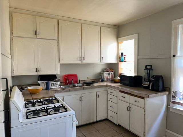 14132 S State Street, Riverdale, IL 60827