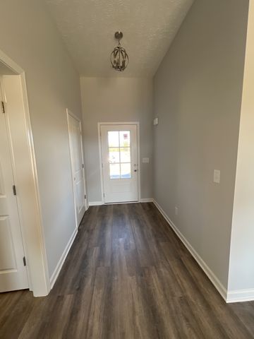119 Hidden circle, Shelbyville, TN 37160