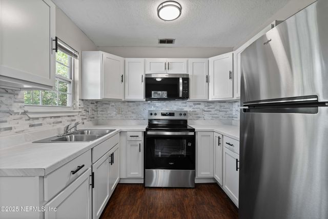 6625 VERMILLION Street, Jacksonville, FL 32208