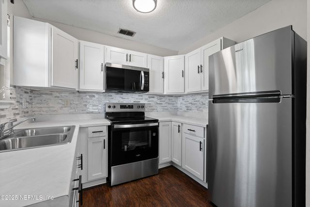 6625 VERMILLION Street, Jacksonville, FL 32208