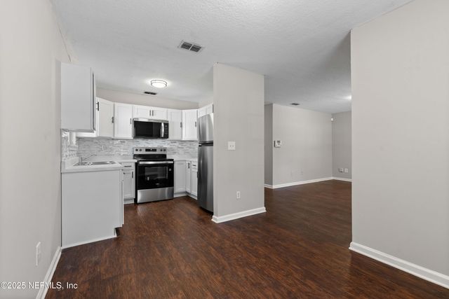 6625 VERMILLION Street, Jacksonville, FL 32208