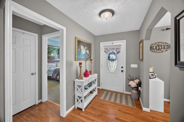 1005 Heathwood West Dr, Cookeville, TN 38506