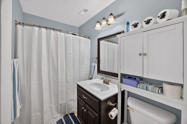 1005 Heathwood West Dr, Cookeville, TN 38506
