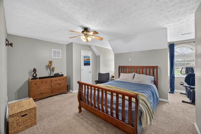 1005 Heathwood West Dr, Cookeville, TN 38506