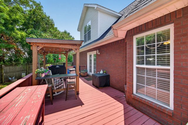 1005 Heathwood West Dr, Cookeville, TN 38506