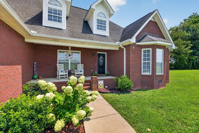 1005 Heathwood West Dr, Cookeville, TN 38506