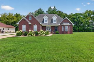 1005 Heathwood West Dr, Cookeville, TN 38506
