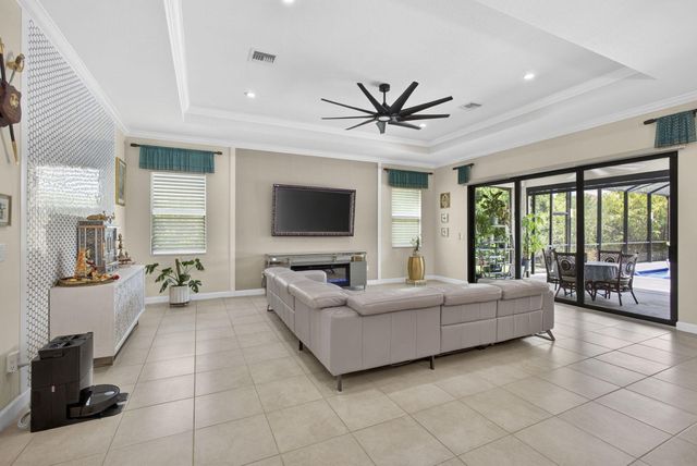 1010 Sweetgrass Street, Loxahatchee, FL 33470
