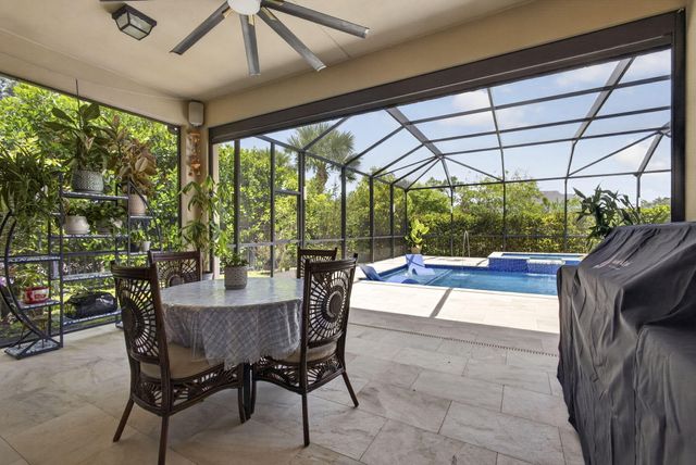 1010 Sweetgrass Street, Loxahatchee, FL 33470