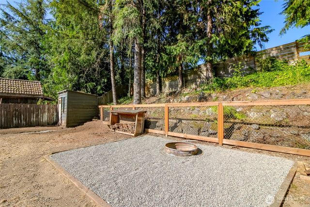 24410 Terrace PL, Black Diamond, WA 98010