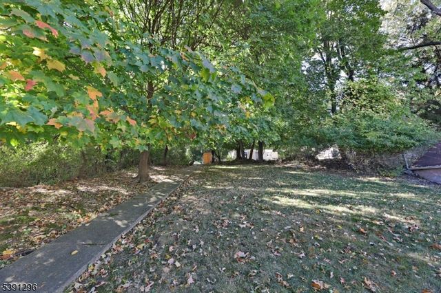 274 Goffle Rd, Hawthorne Boro, NJ 07506