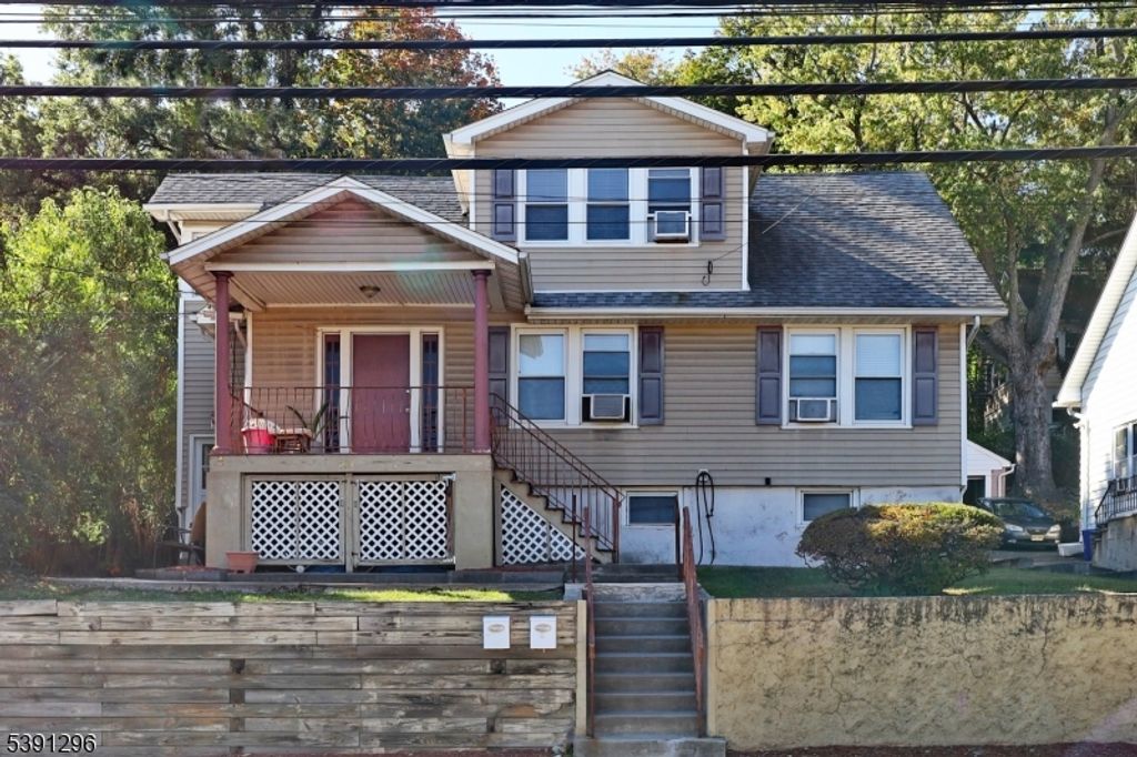 274 Goffle Rd, Hawthorne Boro, NJ 07506