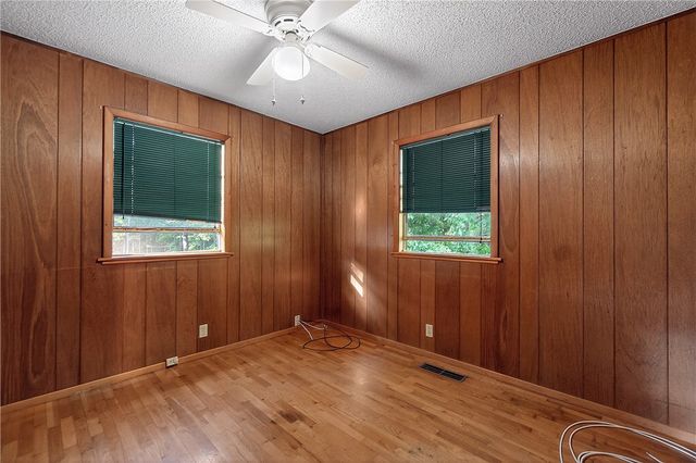 9384 Grimes Drive, Rogers, AR 72756