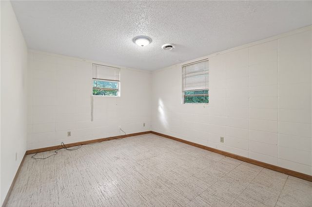 9384 Grimes Drive, Rogers, AR 72756