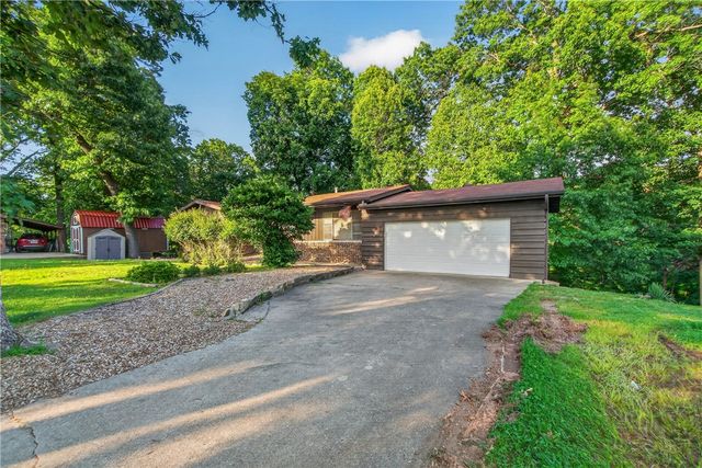 9384 Grimes Drive, Rogers, AR 72756