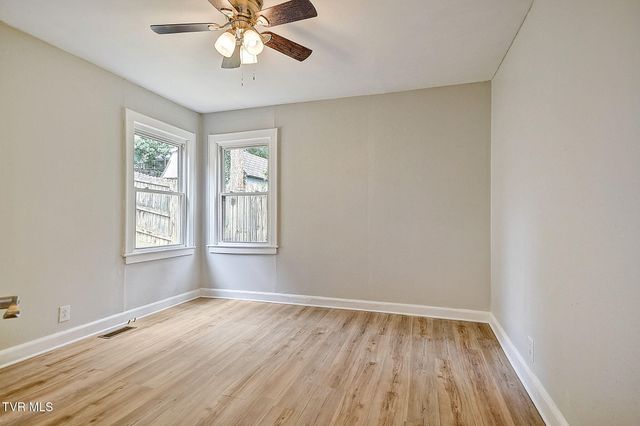 2012 Woodbine Street, Kingsport, TN 37660