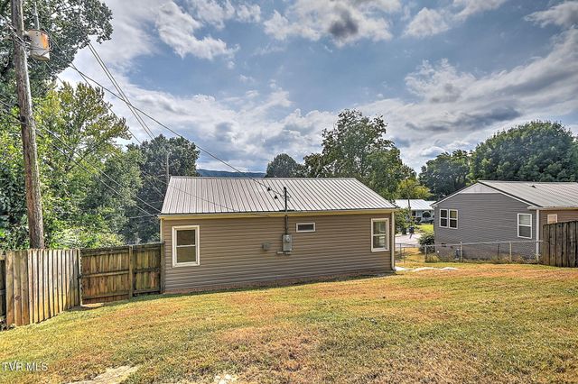 2012 Woodbine Street, Kingsport, TN 37660