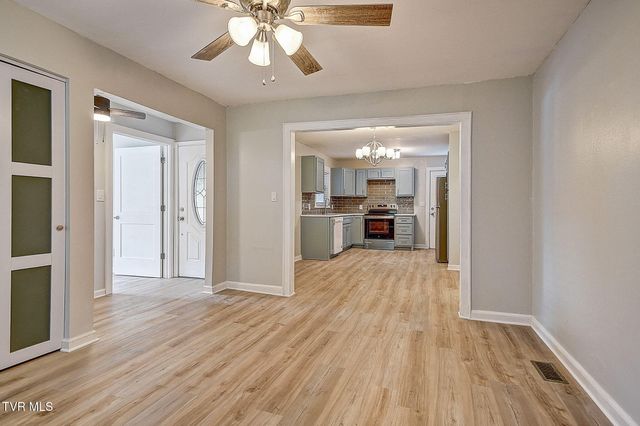 2012 Woodbine Street, Kingsport, TN 37660