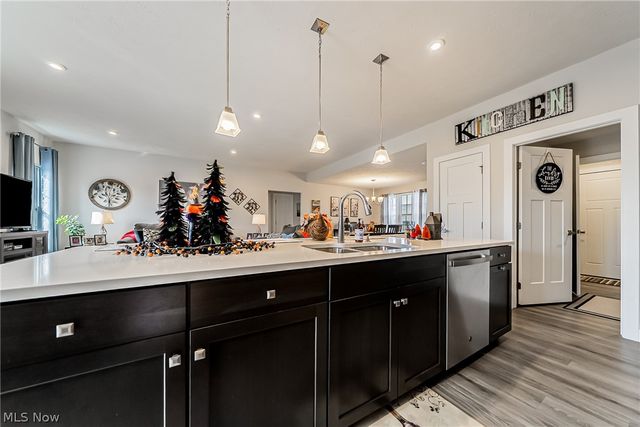 34691 Legends Way, Grafton, OH 44044
