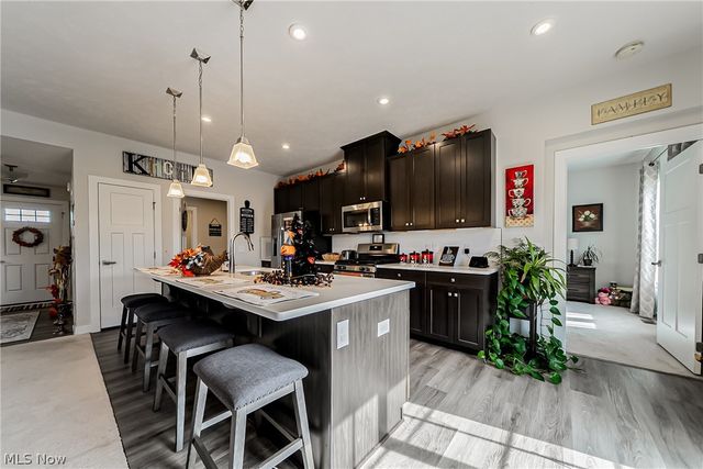 34691 Legends Way, Grafton, OH 44044