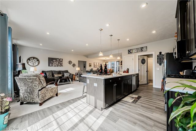 34691 Legends Way, Grafton, OH 44044