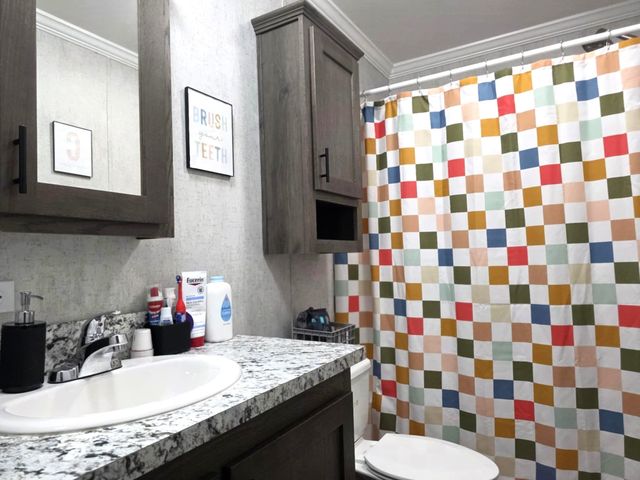 14 Hilltop Manor Mobile Home Park, Littleton, NH 03561