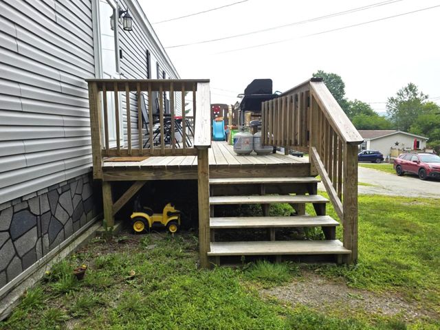 14 Hilltop Manor Mobile Home Park, Littleton, NH 03561