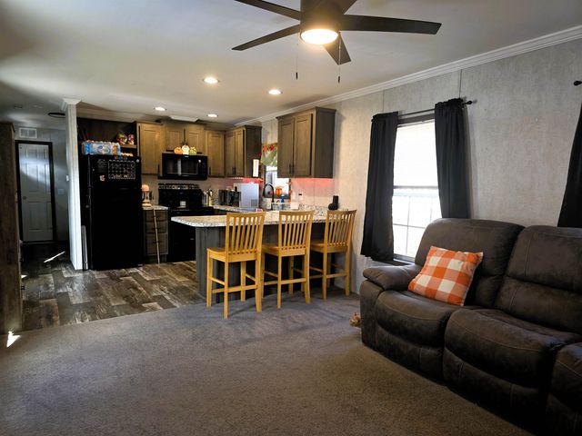 14 Hilltop Manor Mobile Home Park, Littleton, NH 03561