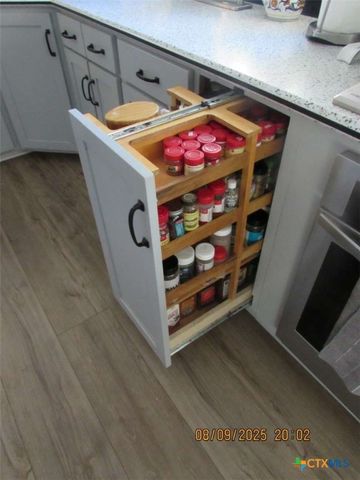 911 W Madison Avenue, Port O'connor, TX 77982