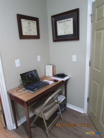 911 W Madison Avenue, Port O'connor, TX 77982