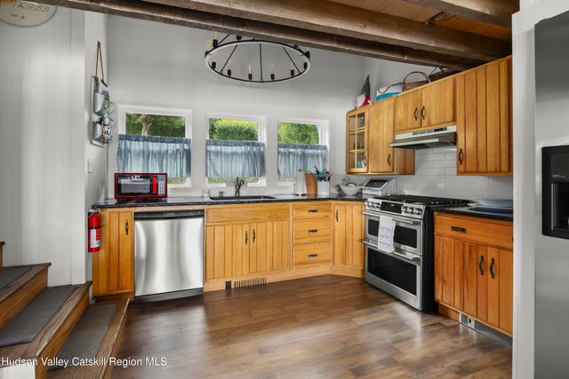 44 SW Colony Road, Hillsdale, NY 12529