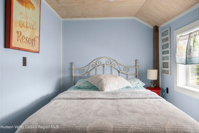 44 SW Colony Road, Hillsdale, NY 12529