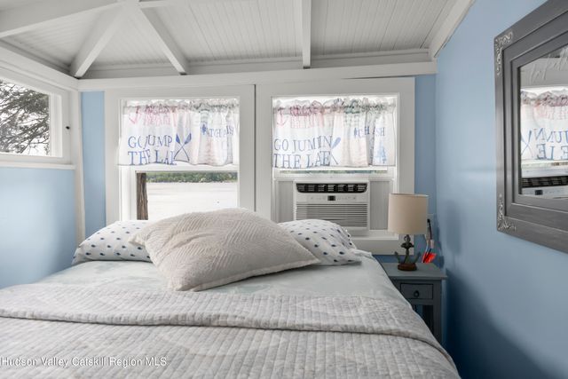 44 SW Colony Road, Hillsdale, NY 12529